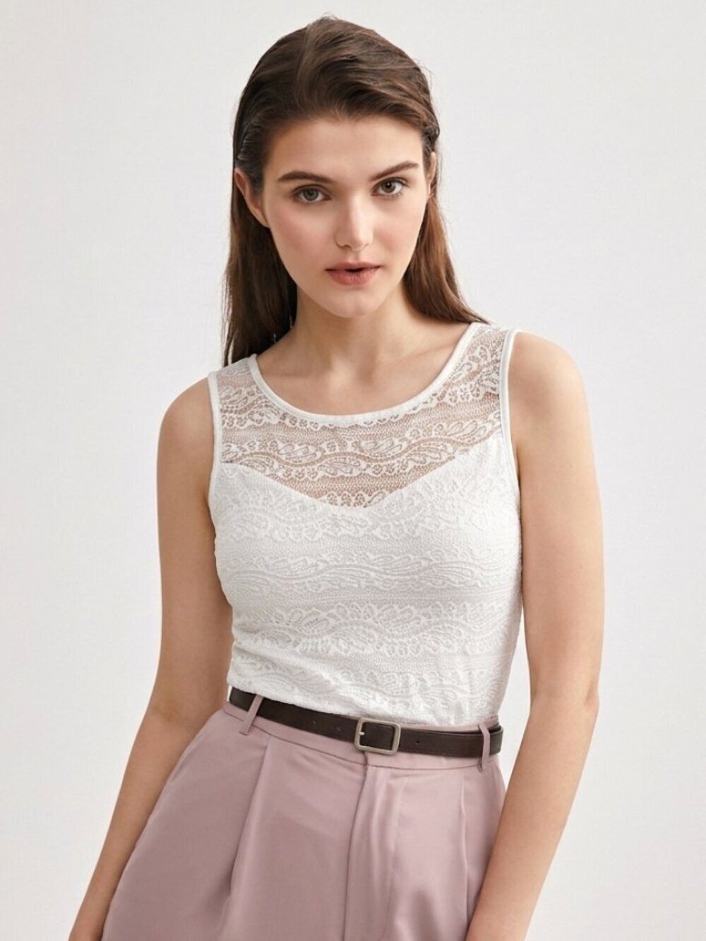 Amisu White Lace Scoop Neck Keyhole Button Vintage Sleeveless Top